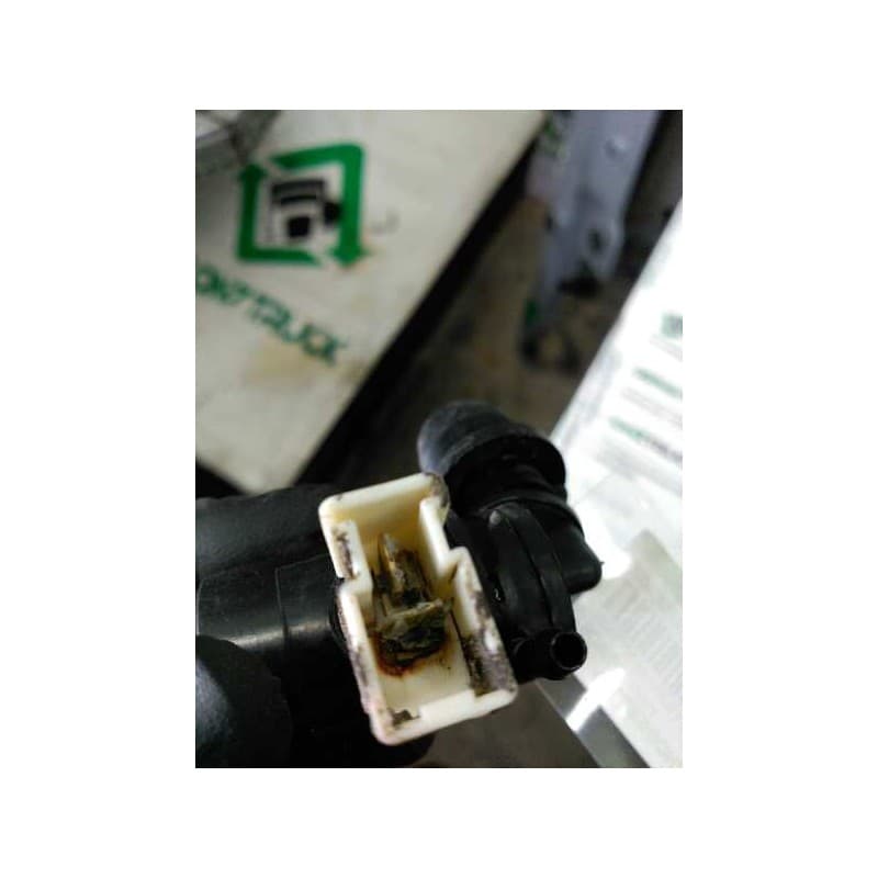 Recambio de bomba limpia para nissan primera berl./familiar (p10/w10) gx berlina (a,e) referencia OEM IAM - Blanco
