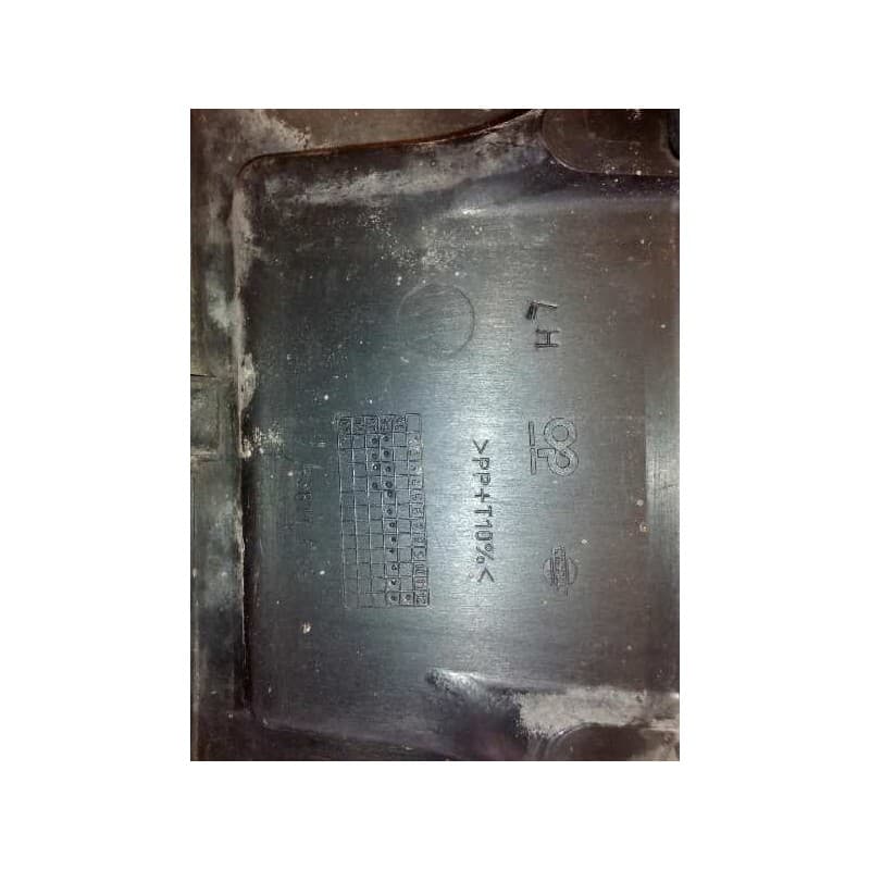 Recambio de molduras traseras para nissan trucks cabstar e 110.35 referencia OEM IAM 63811 MOLDURA PASO DE RUEDA IZQUIERO