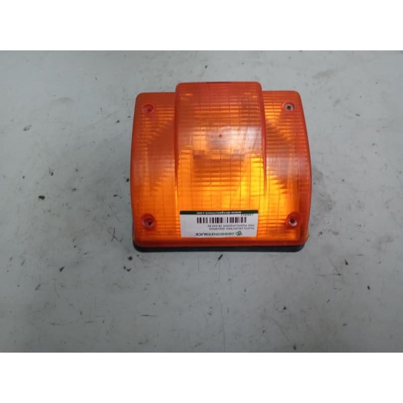 Recambio de piloto delantero izquierdo para man m2000l/m2000m 18.2x4 e2 chasis llc 18.224 e2 (e) compacto referencia OEM IAM