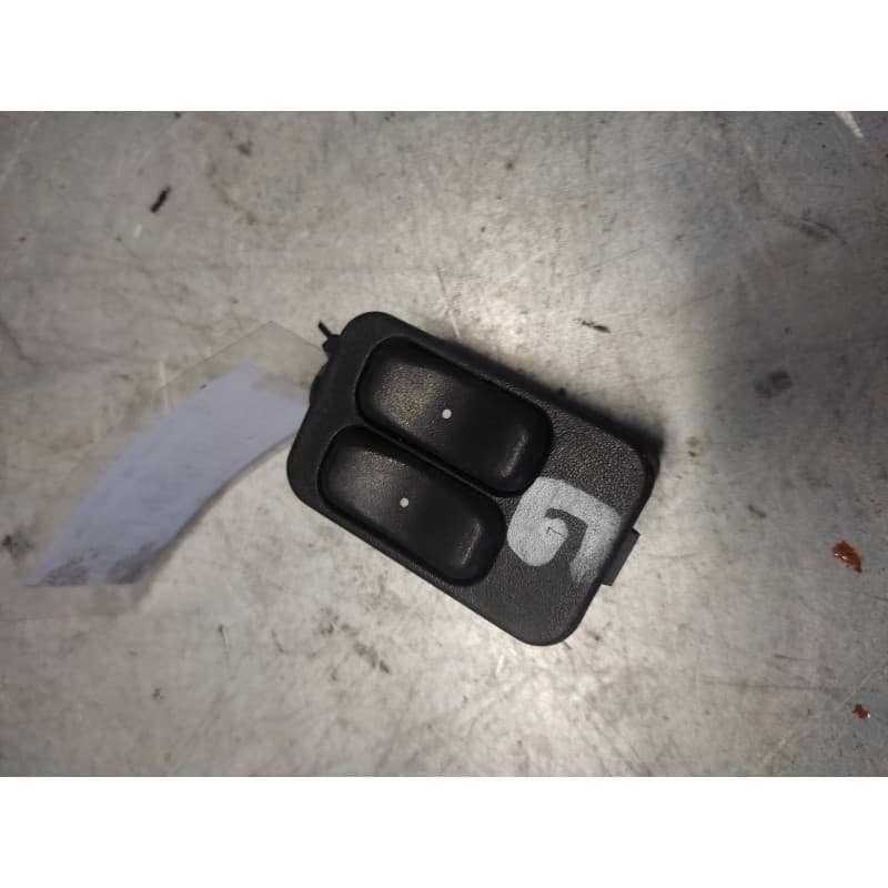 Recambio de mando elevalunas delantero izquierdo para opel astra g berlina club referencia OEM IAM