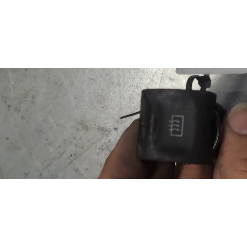 Recambio de boton antivaho para opel vectra b berlina básico (1999) referencia OEM IAM 90457319