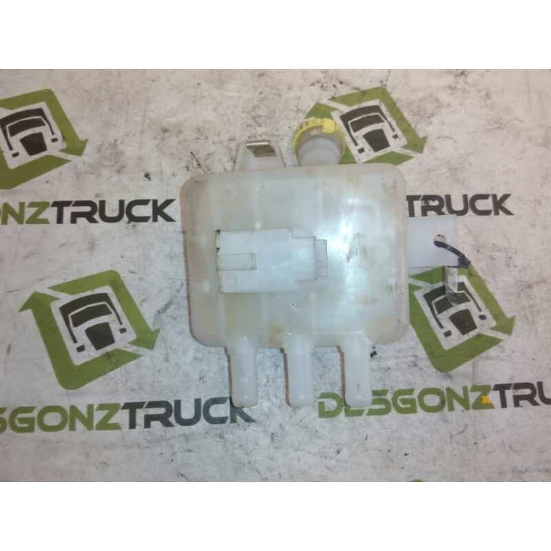 Recambio de deposito liquido de frenos para nissan trucks cabstar e 110.35 referencia OEM IAM