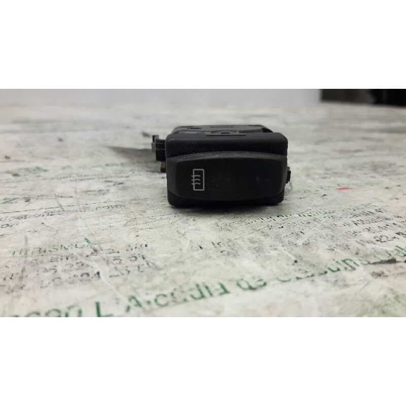 Recambio de boton antivaho para opel vivaro combi 2.7t corto referencia OEM IAM - Blanco