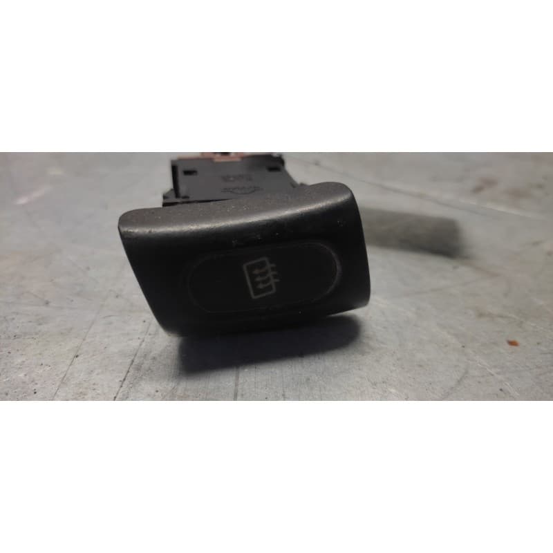 Recambio de boton antivaho para nissan vanette cargo vanette cargo caja cerrada referencia OEM IAM