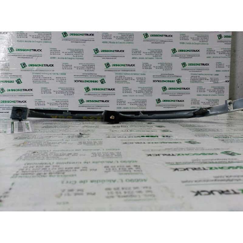 Recambio de molduras delanteras para nissan primera berl./familiar (p10/w10) gx berlina (a,e) referencia OEM IAM BISEL IZQUIERD - Blanco