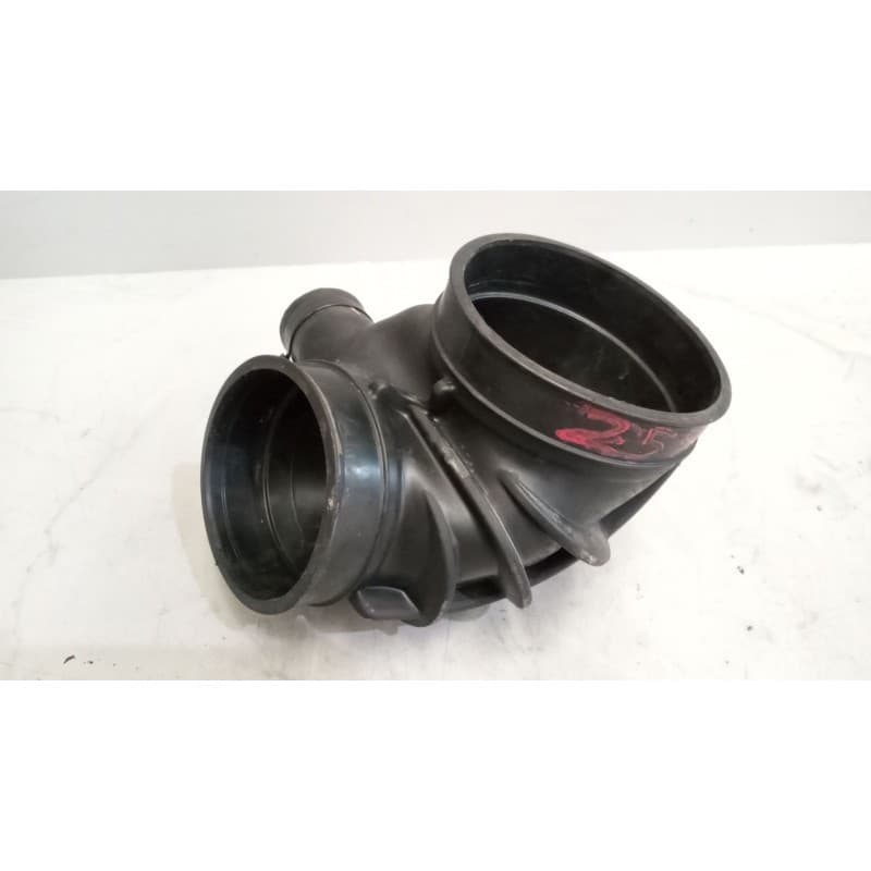 Recambio de tubo admision para volvo fm 460 12.8 diesel referencia OEM IAM 21288838 - Blanco