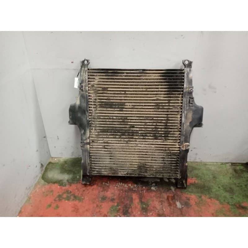 Recambio de intercooler para iveco eurotrakker (mp) 12.9 diesel referencia OEM IAM 41218267 - Blanco