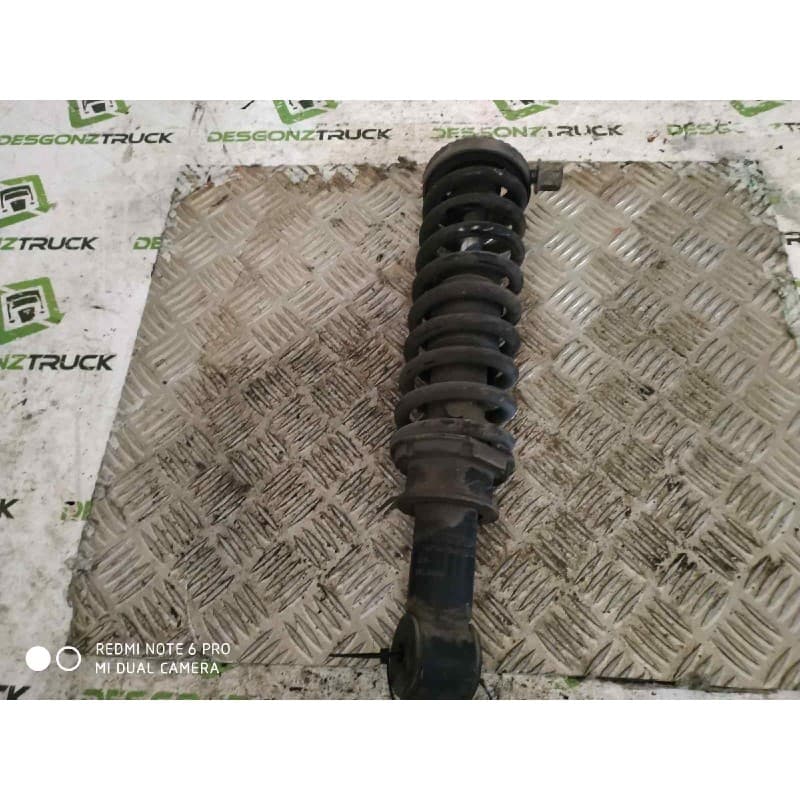 Recambio de amortiguador trasero derecho cabina para volvo fm 7 290/310 213/228 kw e2/3 fg 4900 18 to (4x2) largo (lh1 o l2h1) - Blanco