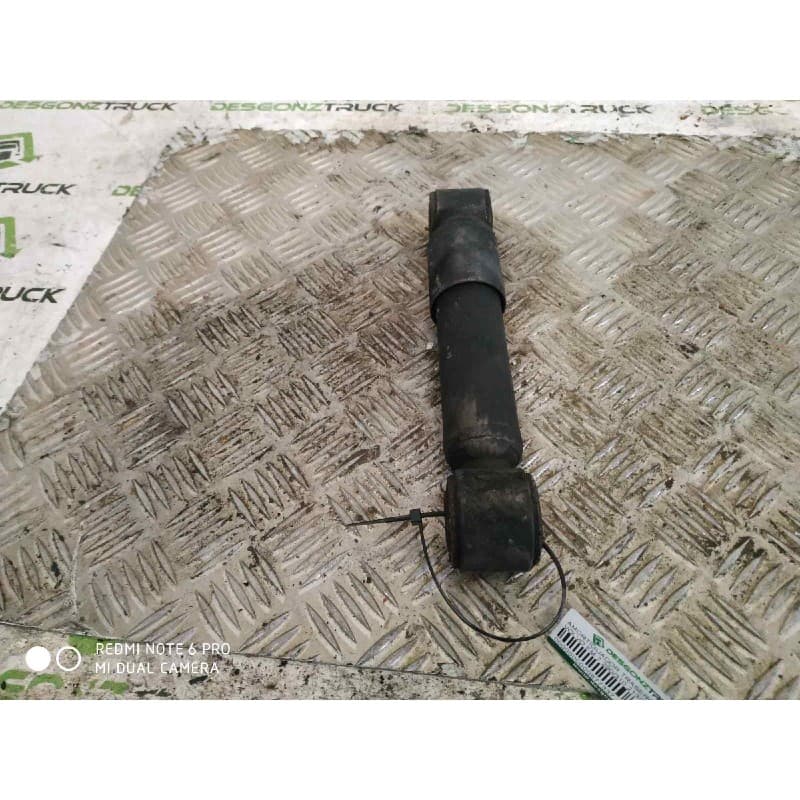 Recambio de amortiguador trasero derecho cabina para volvo fm 7 290/310 213/228 kw e2/3 fg 4900 18 to (4x2) largo (lh1 o l2h1) - Blanco