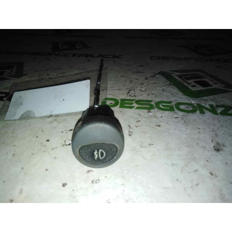 Recambio de boton antiniebla trasero para iveco eurocargo 05.03 5.9 diesel referencia OEM IAM 504096697 - Blanco