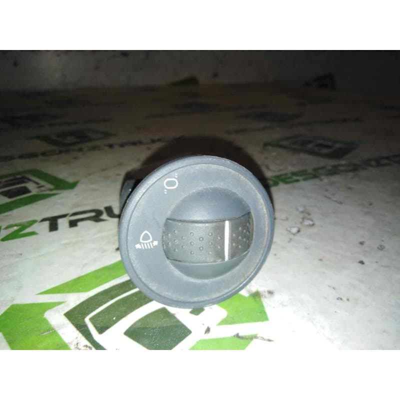 Recambio de mando regulador de faros para iveco eurocargo 05.03 5.9 diesel referencia OEM IAM 41221087 - Blanco