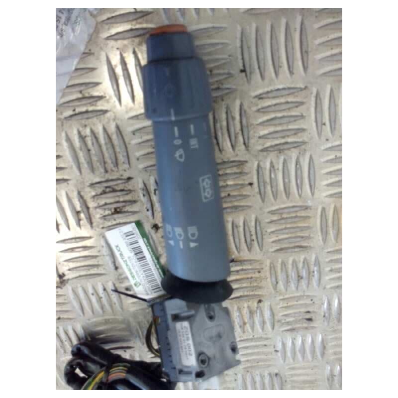 Recambio de mando intermitentes para mercedes-benz atego 6-cil.4x2/bm 970,2,4-6 1223 (4x2) om 906 la l (largo) referencia OEM IA - Blanco