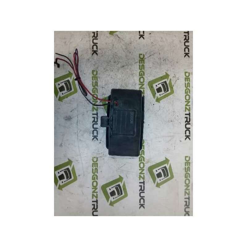 Recambio de faro antiniebla derecho para nissan trucks m 140.17 referencia OEM IAM - Amarillo