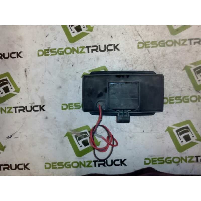 Recambio de faro antiniebla izquierdo para nissan trucks m 140.17 referencia OEM IAM - Amarillo
