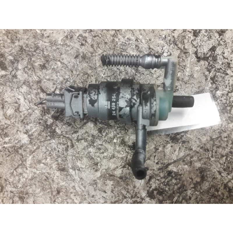 Recambio de bomba limpia para opel zafira b cosmo referencia OEM IAM 24439254 2 PINS