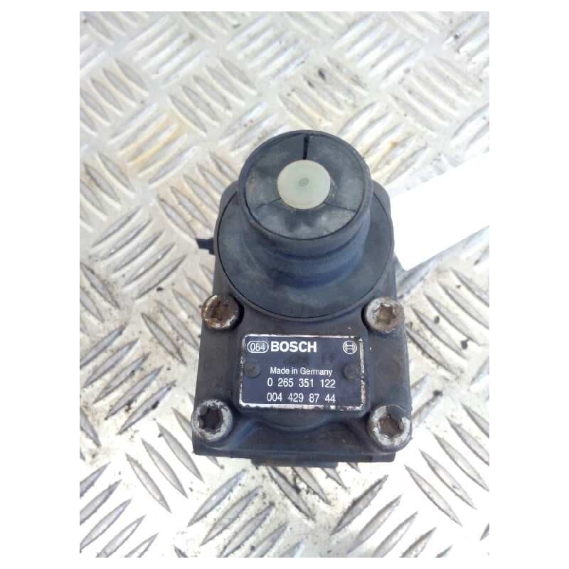 Recambio de valvula aire para mercedes-benz atego 6-cil.4x2/bm 970,2,4-6 1223 (4x2) om 906 la l (largo) referencia OEM IAM 00442 - Blanco