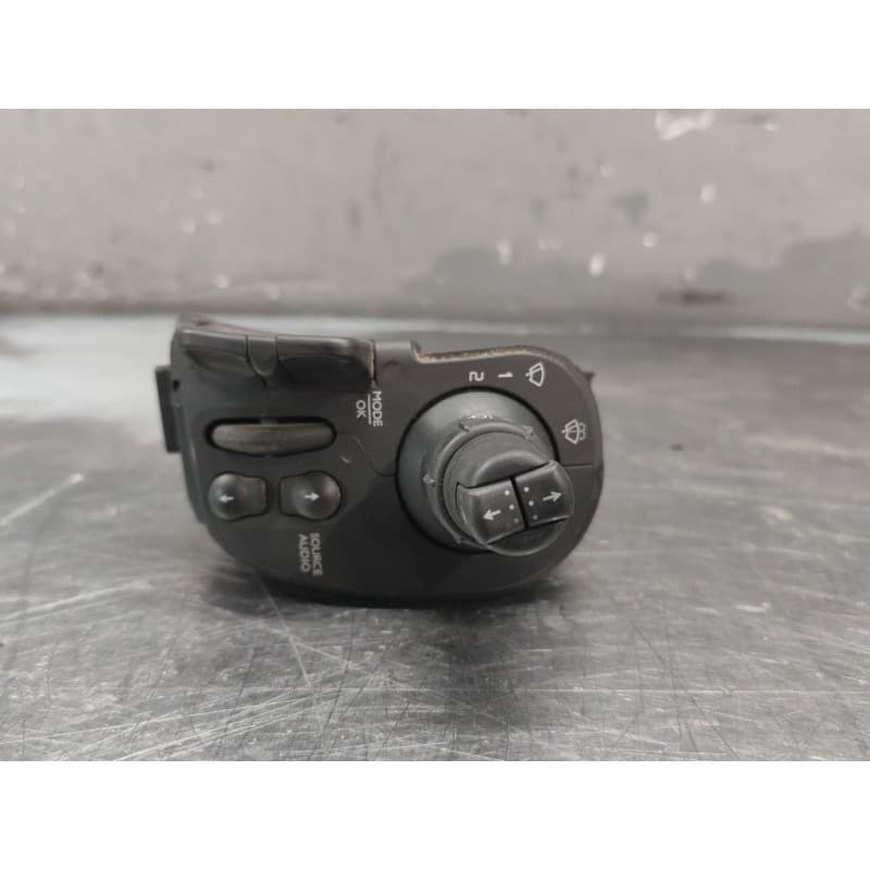 Recambio de mando multifuncion para renault kangoo express (fw0/1_) 1.5 dci 90 (fw0g, fw05, fw08, fw11) referencia OEM IAM 28474 - Blanco