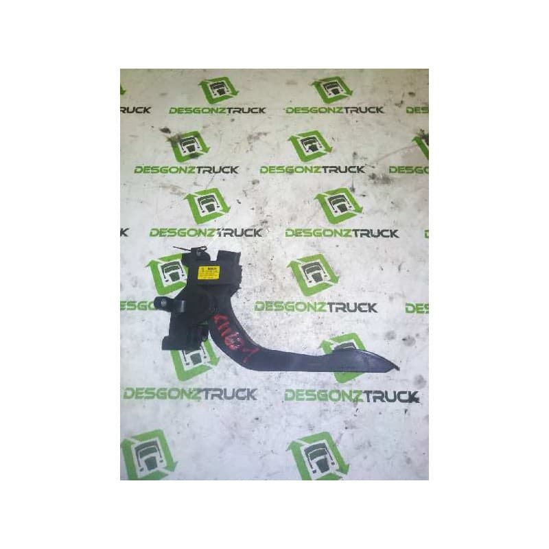 Recambio de pedal acelerador para iveco daily caja cerrada (2006 =>) caja cerrada 35c... batalla 3000 referencia OEM IAM 5040617 - Blanco