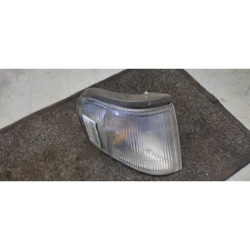 Recambio de piloto delantero derecho para fiat uno (146) 55 super referencia OEM IAM BLANCO