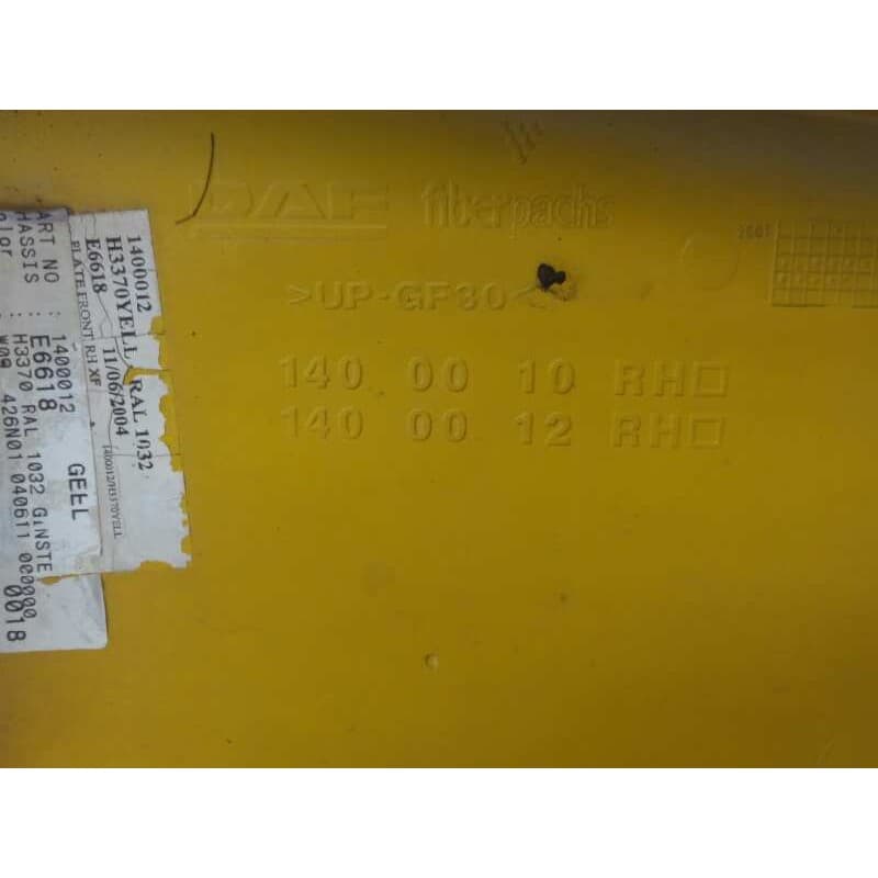 Recambio de deflector derecho para daf serie 95 xf .430 fsafe (typ .430) larga distancia referencia OEM IAM 1400010 1400012RH - Amarillo