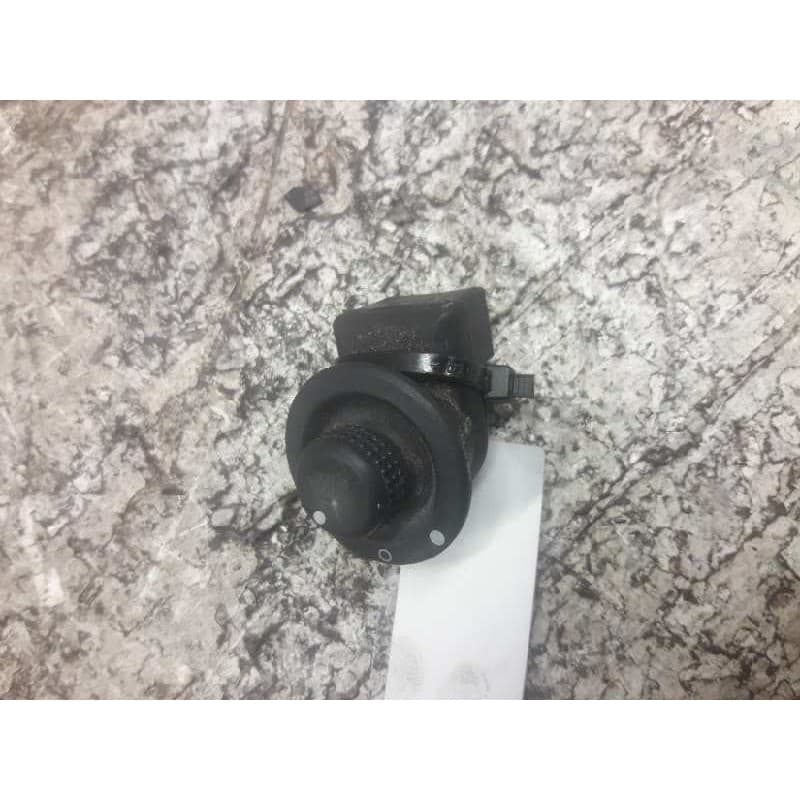 Recambio de boton regulacion retrovisores para renault megane i fase 2 berlina (ba0) 1.4 16v privilege referencia OEM IAM 770042 - Rojo