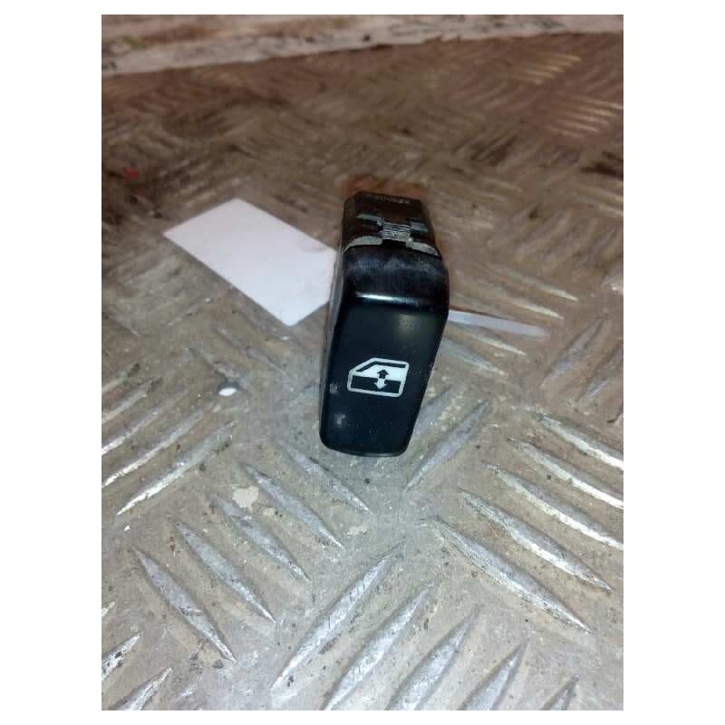 Recambio de mando elevalunas delantero izquierdo para scania serie p/g/r (l-clase) fsa r620 (4x2) largo cr 19 a referencia OEM I - Blanco