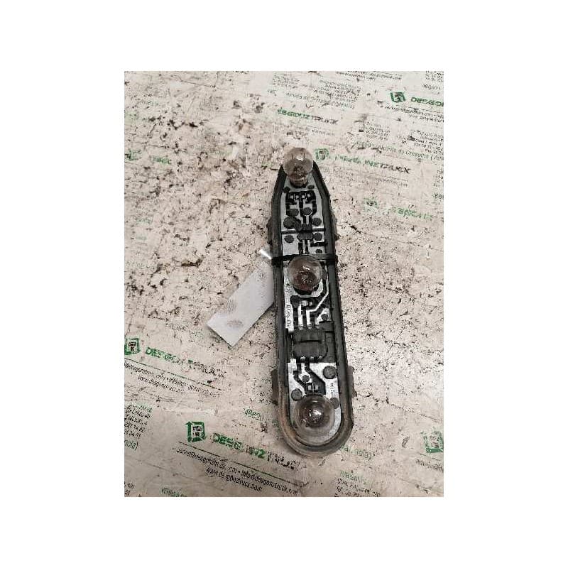 Recambio de portalamparas para nissan vanette cargo 2.3 diesel referencia OEM IAM 6 PINS PILOTO TRASERO DERECHO