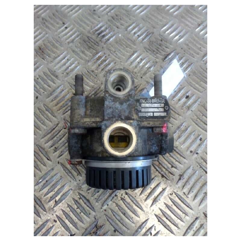 Recambio de valvula aire para iveco eurocargo tector 5.9 diesel referencia OEM IAM AC574AXY VALVULA RELE - Blanco