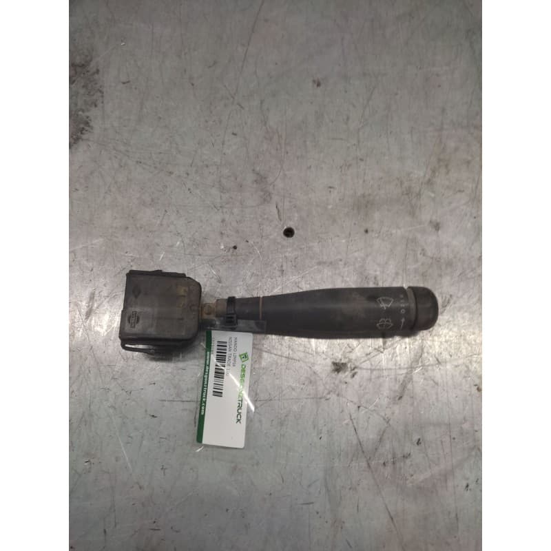 Recambio de mando limpia para nissan trade 100 caja cerrada, techo elevado referencia OEM IAM - Blanco