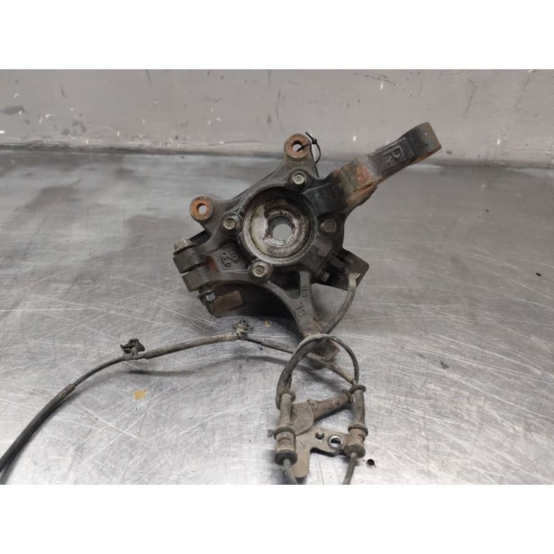 Recambio de mangueta delantera derecha para ford fiesta berlina (dx) 1.3 cat referencia OEM IAM - Verde