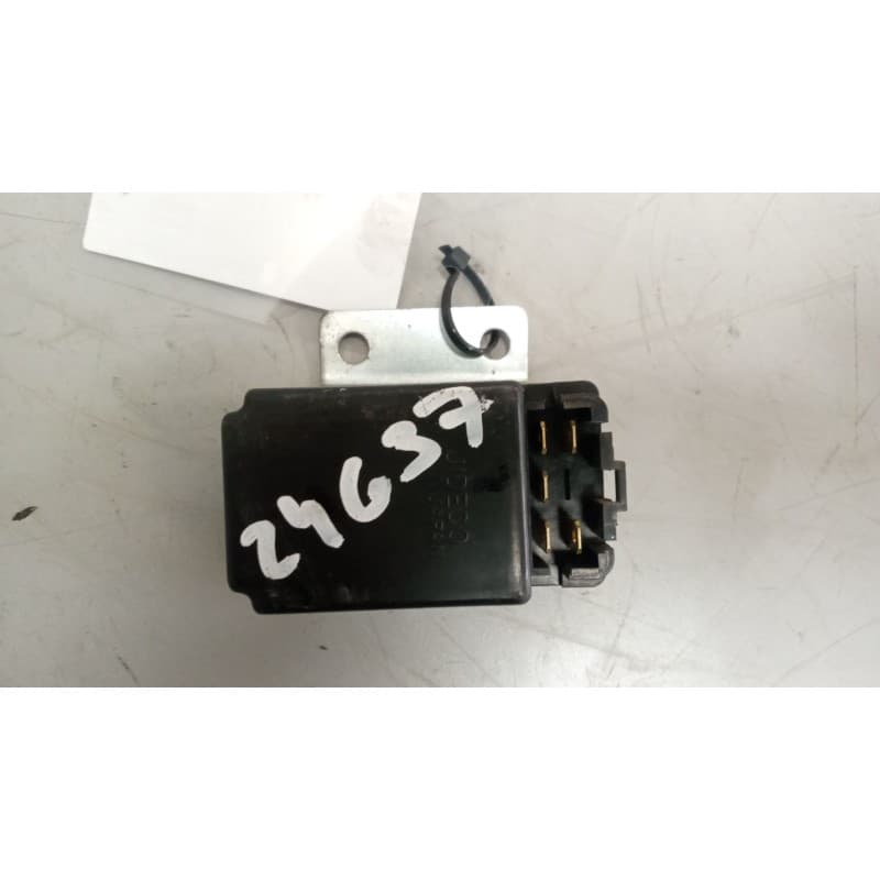 Recambio de modulo electronico para nissan cabstar e (tl_, vl_) 125.35, 125.45 (tl0, vl0) referencia OEM IAM 28890B8060 - Blanco