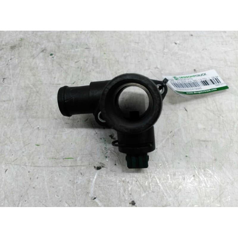 Recambio de pipa termostato para audi a4 berlina (b5) 1.9 tdi referencia OEM IAM 028121132 - Verde