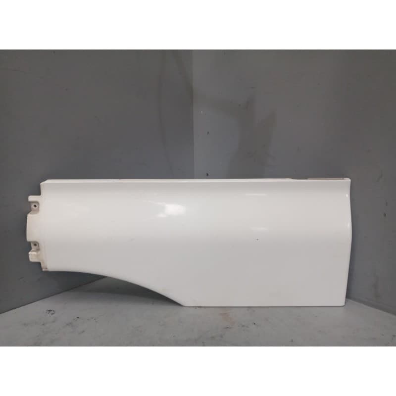 Recambio de moldura trasera cabina para man tgx 18.440 12.4 diesel referencia OEM IAM 81615100409 IZQUIERDA