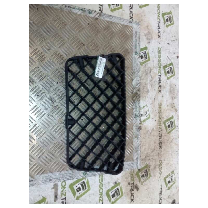Recambio de huella peldaño para iveco eurocargo tector 5.9 diesel referencia OEM IAM 504043817 PARTE DE ARRIBA - Blanco