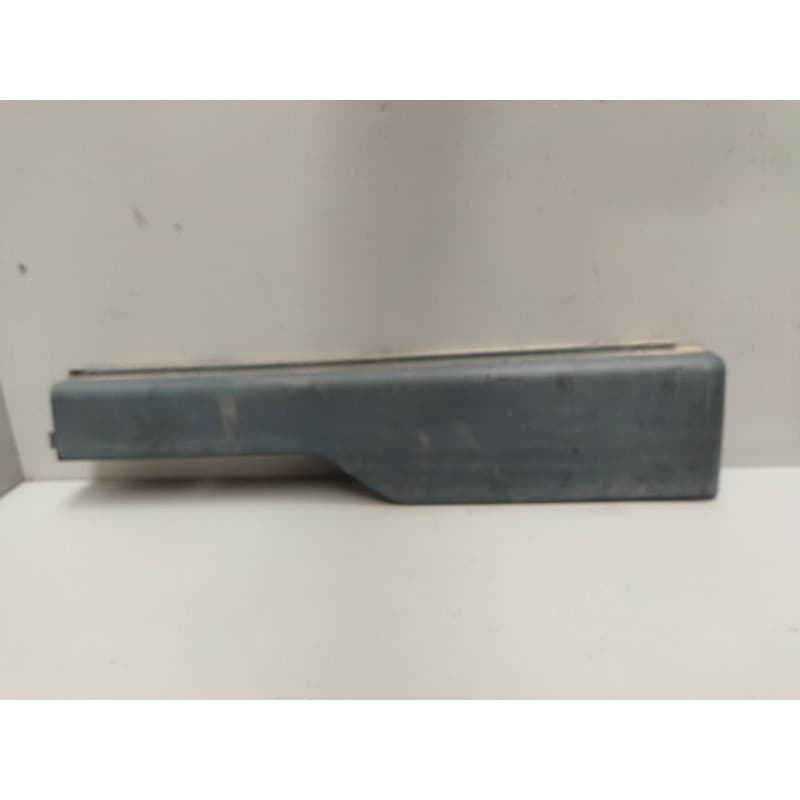 Recambio de moldura trasera cabina para volvo fm 12 asta 2001 12.1 diesel (d12d420) referencia OEM IAM 20530082 IZQUIERDA - Blanco