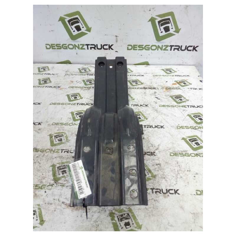 Recambio de soporte para volvo fh 440 12.8 diesel referencia OEM IAM 20372088 SOPORTE PASO RUEDA DERECHO - Amarillo