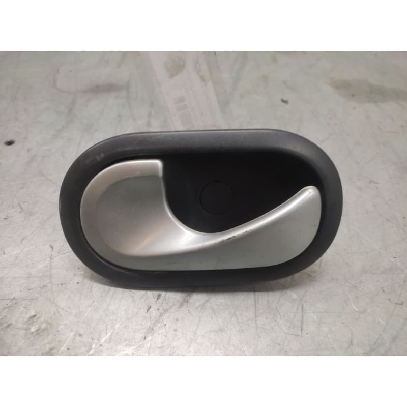 Recambio de maneta interior delantera izquierda para renault clio iii grandtour (kr0/1_) 1.5 dci (kr0f) referencia OEM IAM - Negro