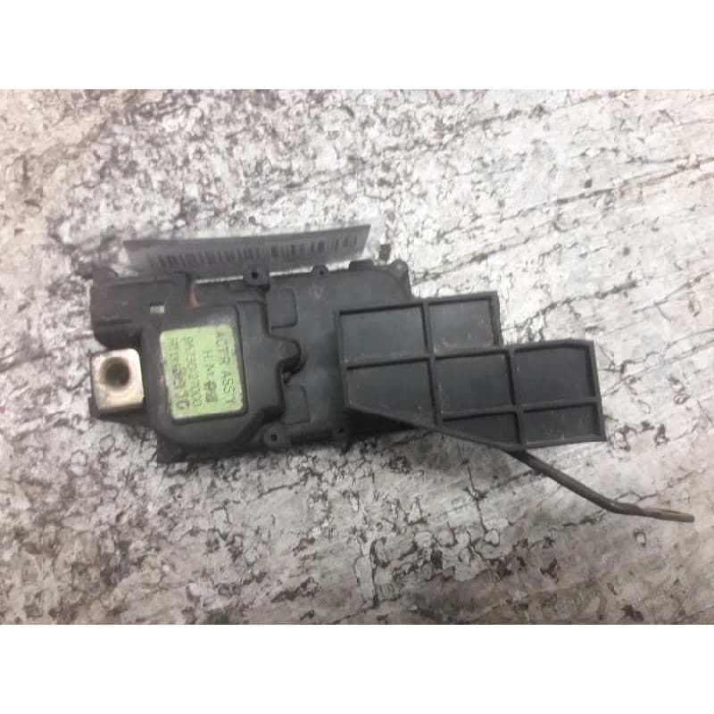 Recambio de motor cierre centralizado delantero izquierdo para hyundai coupe (j2) 2.0 fx coupe referencia OEM IAM 9573027000 4 P - Rojo