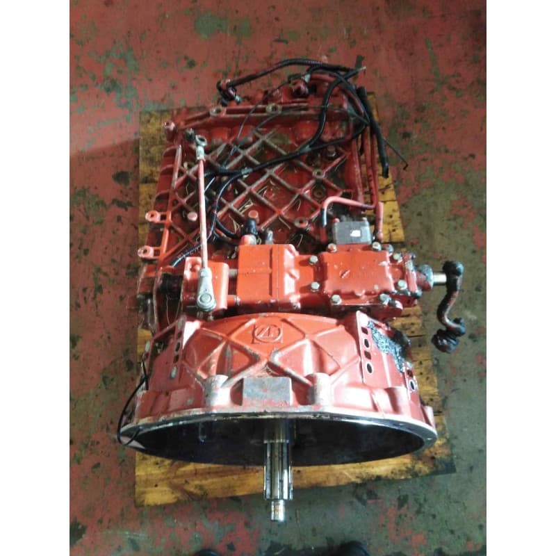 Recambio de caja cambios para iveco trucks eurotech mp 240 e 34 (345cv) referencia OEM IAM 16S151 1315051101 8851328 - Blanco