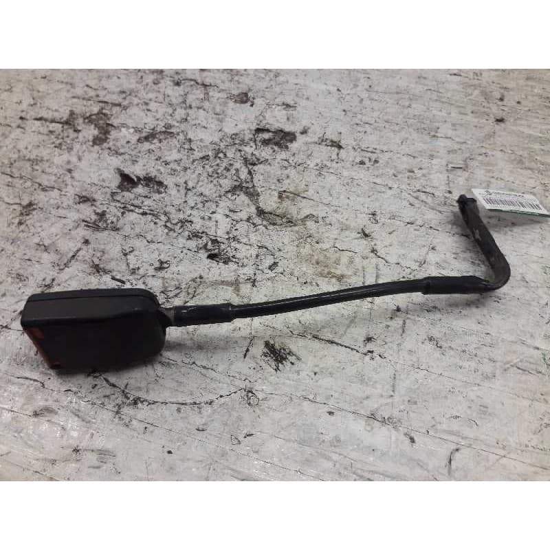 Recambio de enganche de cinturon delantero izquierdo para nissan patrol (k/w260) corto ta referencia OEM IAM