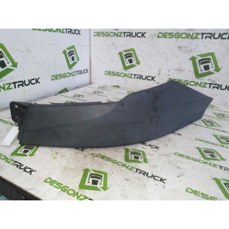 Recambio de molduras delanteras para iveco daily pr 3.0 diesel referencia OEM IAM 5801354007 5801339978 MOLDURA PARAGOLPES IZQUI - Blanco