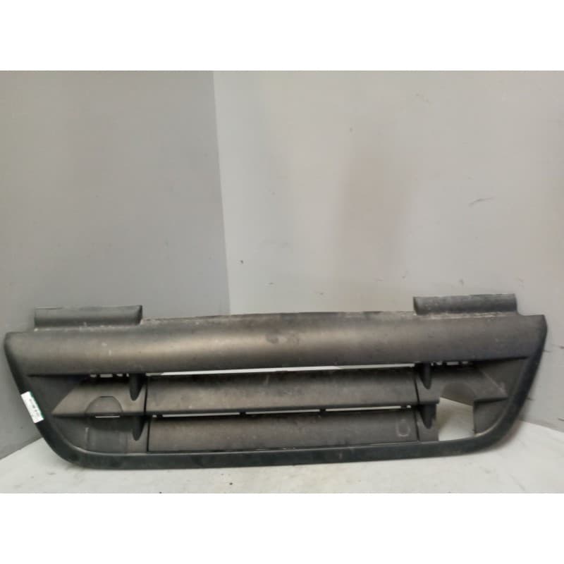 Recambio de rejilla delantera central para daf serie cf 75.250-360 e iii 9.2 diesel referencia OEM IAM 1363366 1375567 - Azul