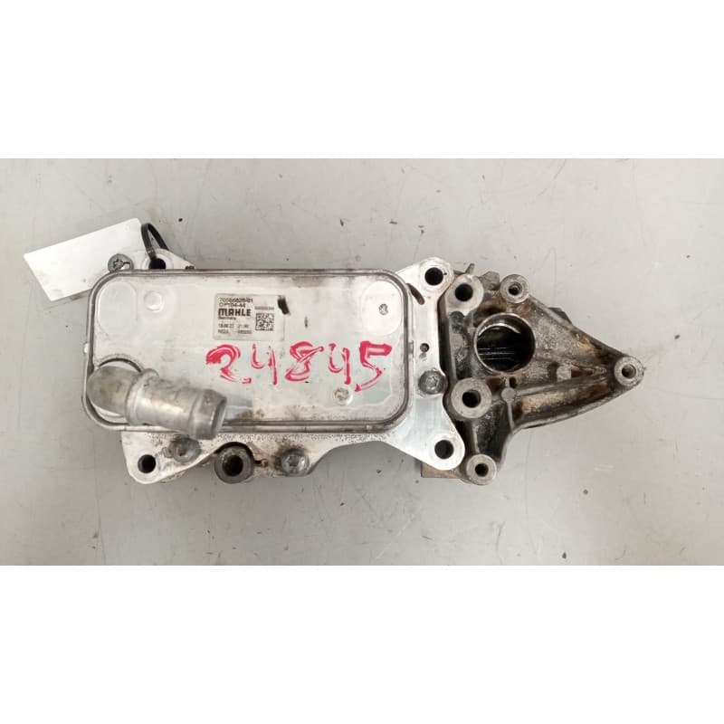 Recambio de enfriador aceite motor para riocar march 07 referencia OEM IAM 70586826 MARCA:MAHLE - Blanco
