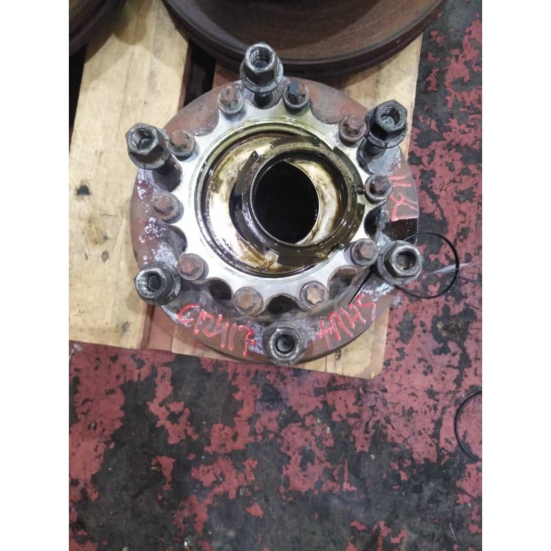 Recambio de buje trasero derecho para man tg - l 12.180 4.6 diesel (d 0834) referencia OEM IAM 81357010165 - Amarillo