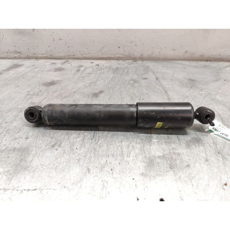 Recambio de amortiguador trasero para renault master ii phase 2 combi combi 2t8 l1 9 - plazas referencia OEM IAM - Blanco