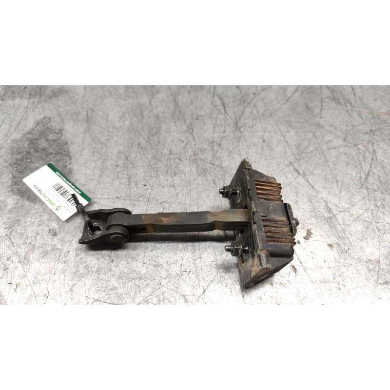 Recambio de bisagra trasera izquierda para toyota avensis berlina (t25) 2.0 d4-d executive berlina (5-ptas.) referencia OEM IAM