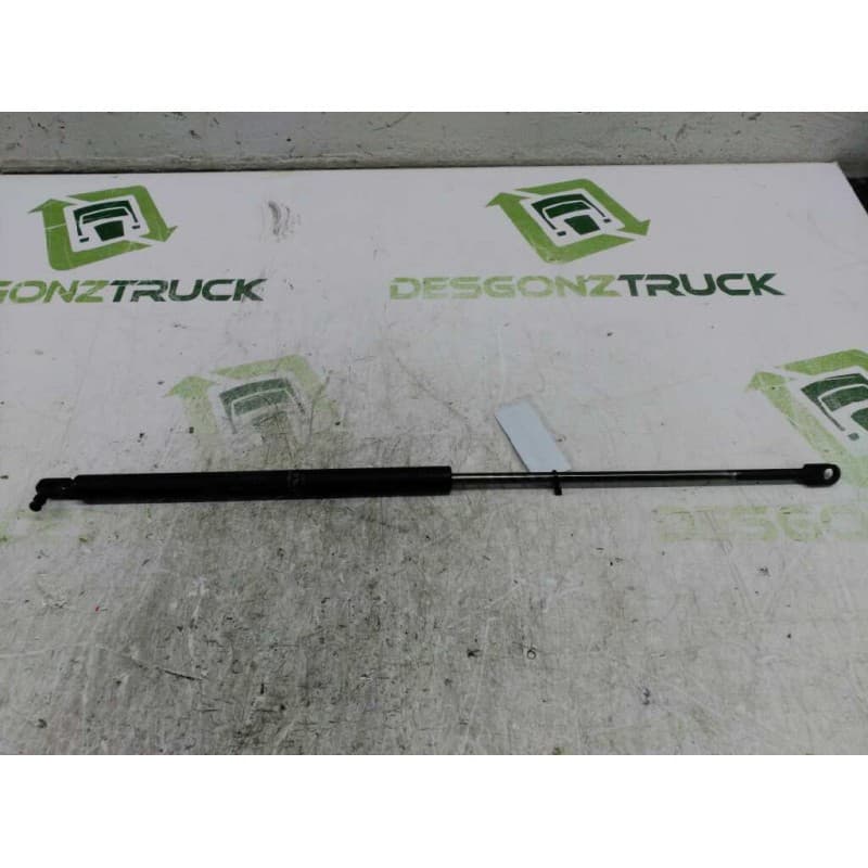 Recambio de amortiguadores maletero / porton para seat marbella ce referencia OEM IAM SE028964000D - Blanco