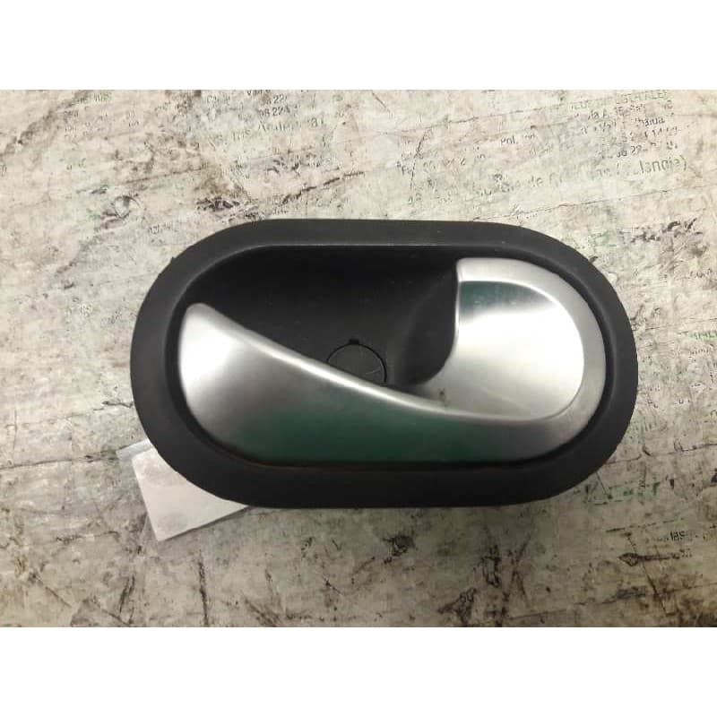 Recambio de maneta interior delantera derecha para renault clio iii 20 aniversario referencia OEM IAM 310580 - Negro