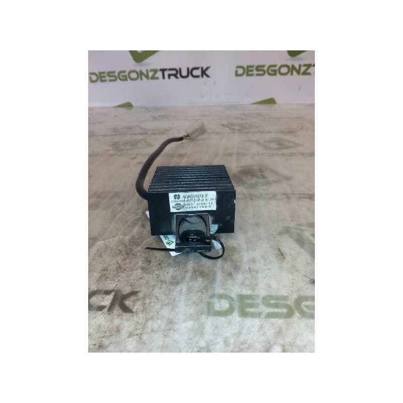 Recambio de modulo electronico para nissan trucks eco-t eco-t 135 referencia OEM IAM 01501162-0 24/12V CONVERRTIDOR 24/12V - Blanco
