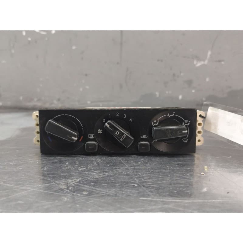 Recambio de mando calefaccion / aire acondicionado para mitsubishi space star (dg0) 1300 referencia OEM IAM MR262432